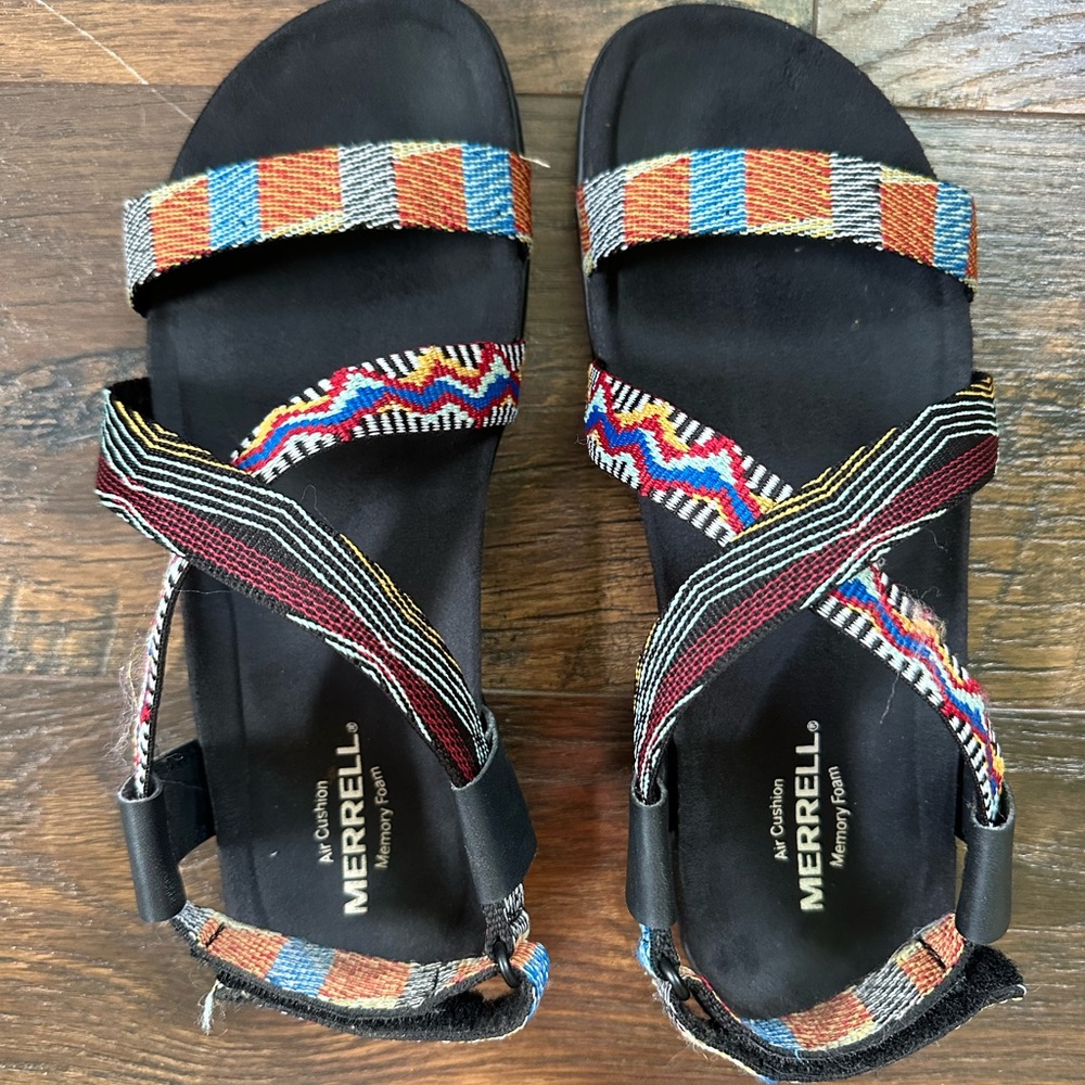 Merrell Black Sandals Sporty Outdoor Design
